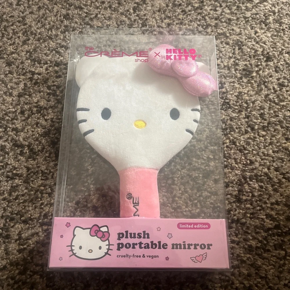 The Crème Shop x Sanrio Hello Kitty - Plush Portable Mirror Limited Edition NEW
